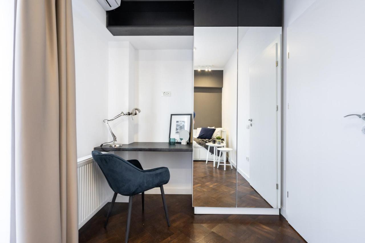 Elegant Two Bedrooms Apartment ブカレスト エクステリア 写真