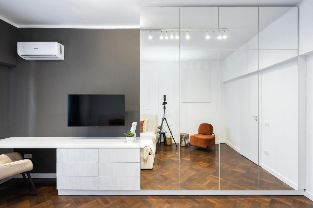 Elegant Two Bedrooms Apartment ブカレスト エクステリア 写真