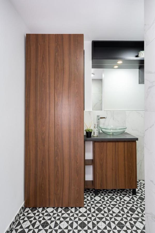 Elegant Two Bedrooms Apartment ブカレスト エクステリア 写真