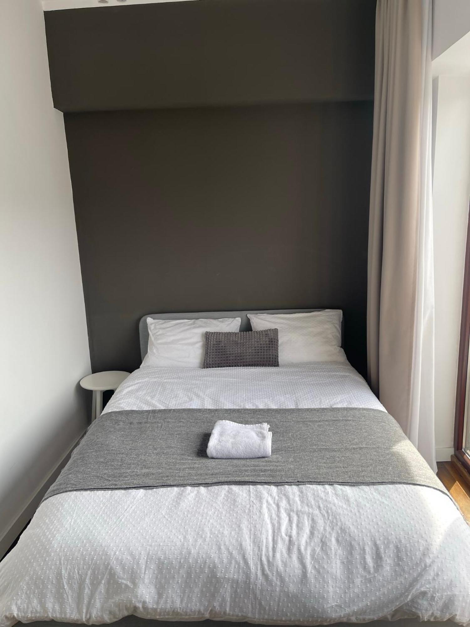 Elegant Two Bedrooms Apartment ブカレスト エクステリア 写真